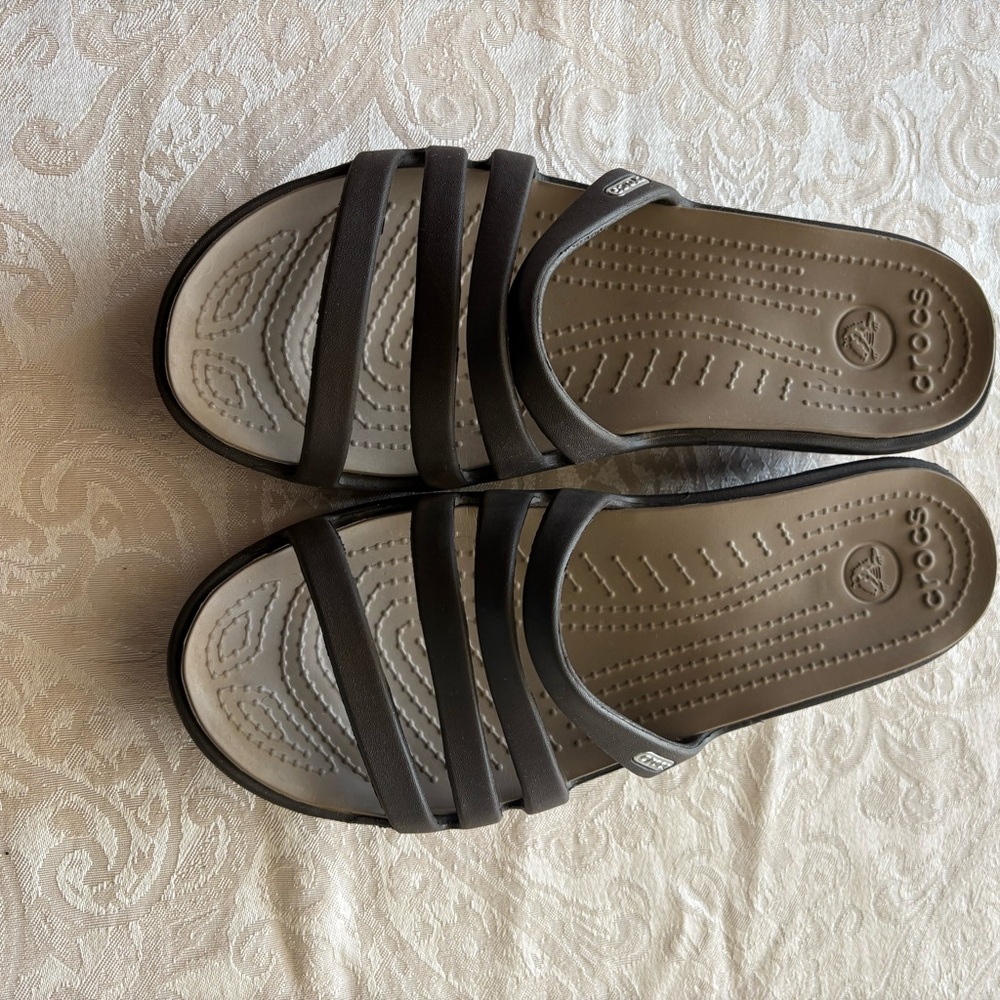 CROCS Women's Dark Brown Strappy Sandals